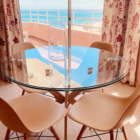 Ronda 3 Beachfront Apartamento *